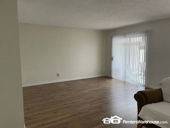 Building Photo - Ideal 2 Br 2 Ba 2 Cg Townhome with Community Pool Near Union Hills and the 51