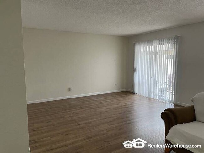 Foto del edificio - Ideal 2 Br 2 Ba 2 Cg Townhome with Community Pool Near Union Hills and the 51