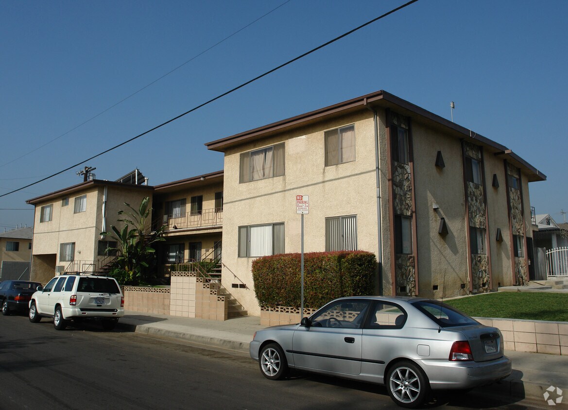 Foto principal - 3365 Portner St