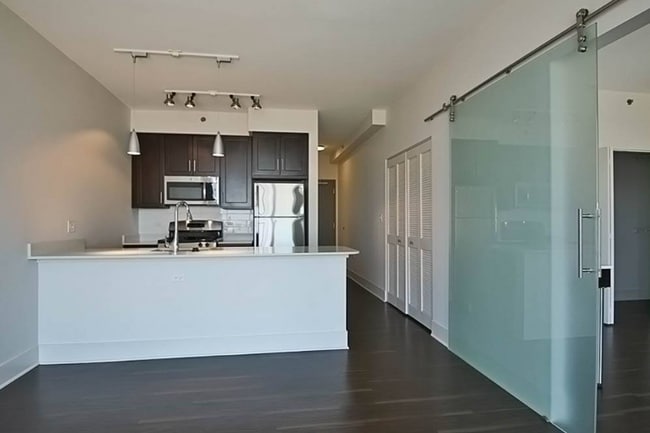 Foto del edificio - 1487 N Halsted St