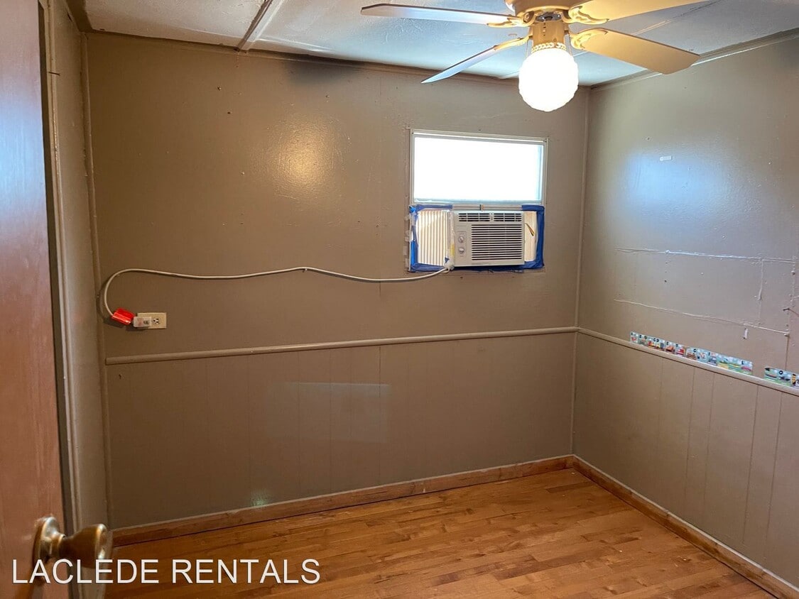 Building Photo - 2 br, 1 bath House - 325 W PINE