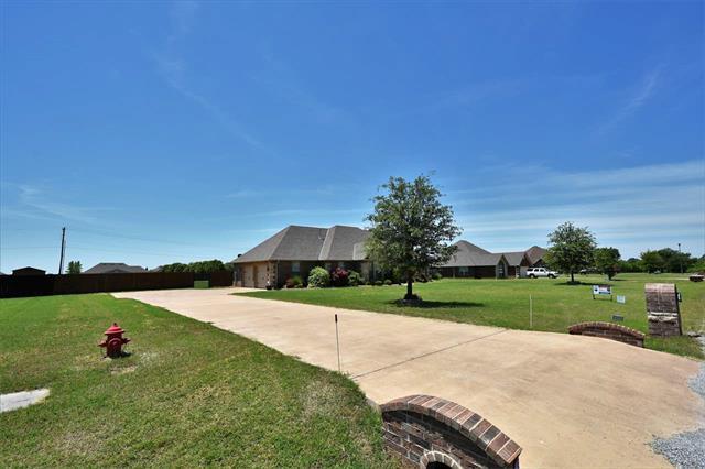 Building Photo - 405 Obsidian Rd