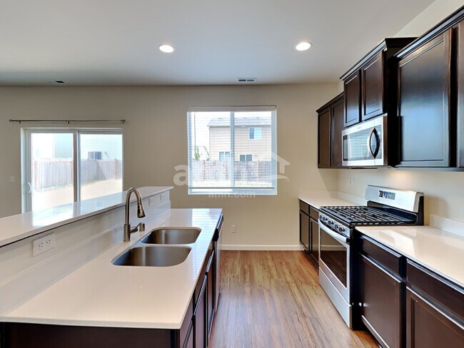 Foto del edificio - 18952 112th Ave Ct E