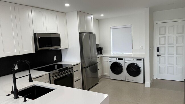 Building Photo - 4539 Luxemburg Ct