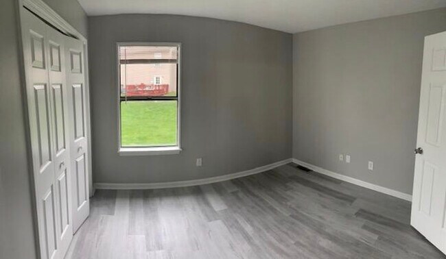 Bedroom #2 - 1100 Horsemans Ln
