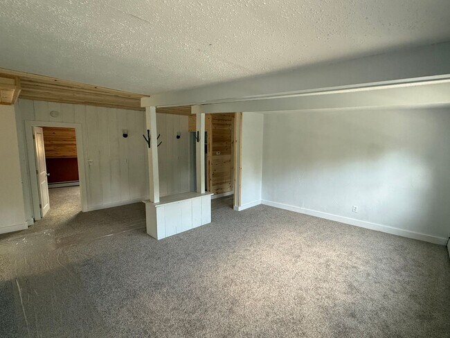 Foto del edificio - 3bd/2ba Apartment seconds from the base of Attitash!