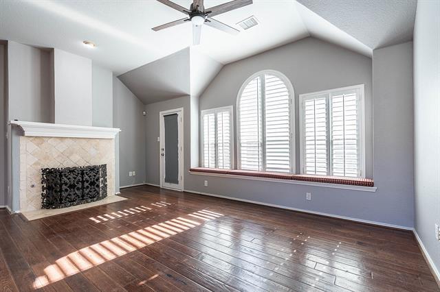 Foto del edificio - 7904 Whispering Tree Ln