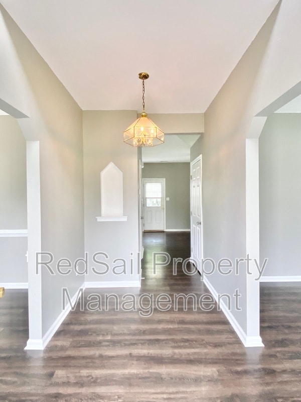 Building Photo - 6205 Calvert Ct