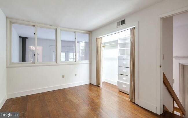 Foto del edificio - 260 S 9th St