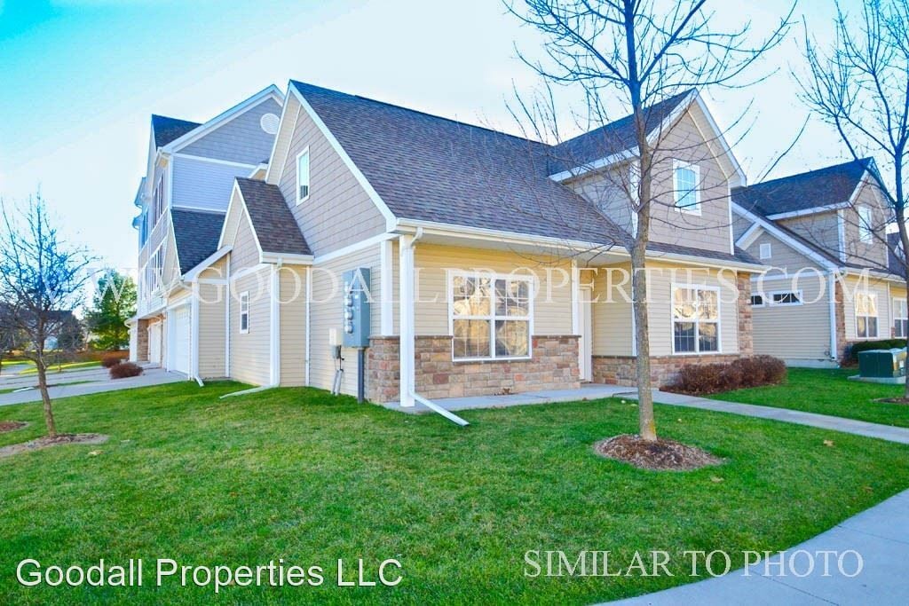 4308 153rd Pl, Urbandale, IA 50323 House Rental in Urbandale, IA