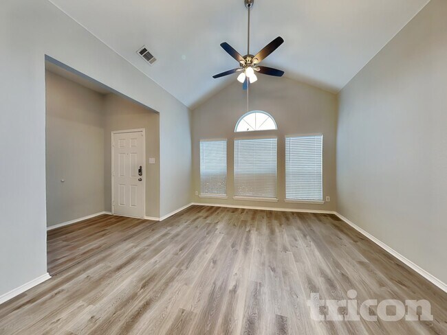 Foto del edificio - 1700 Bob Dr