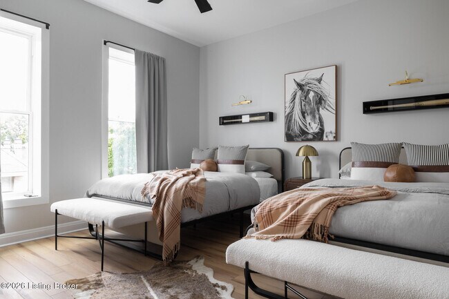 Foto del edificio - 1110 Logan St