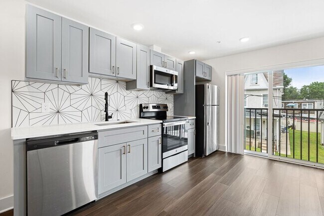 Foto del edificio - 7620 Ridge Ave