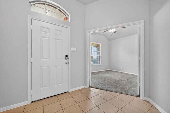 Foto del edificio - 22551 Stillwater Canyon Ln