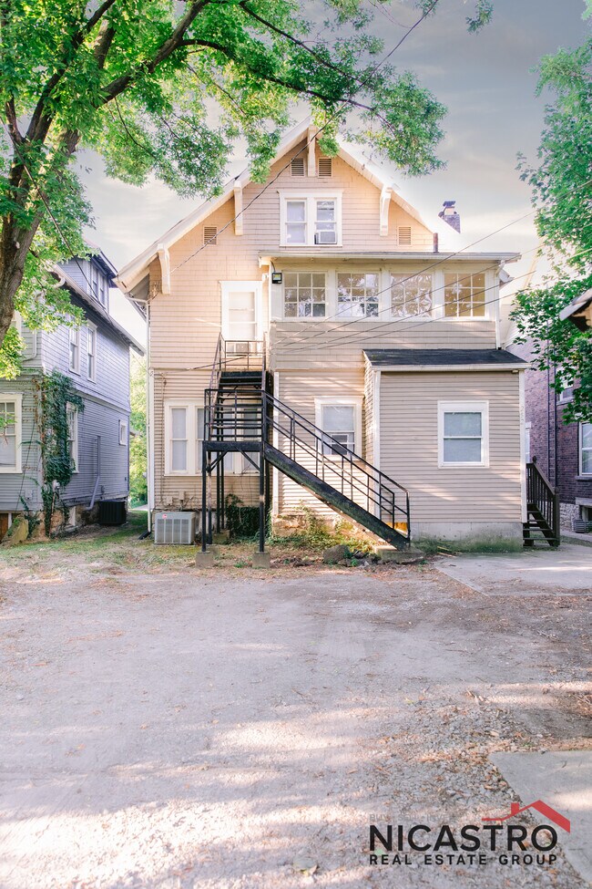 252 E Lane Ave, Columbus, OH 43201 House Rental in Columbus, OH