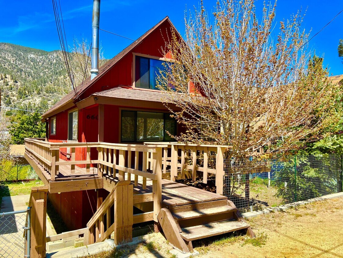 Primary Photo - 6601 Lowry Ln