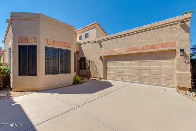 Building Photo - 8071 E Del Trigo
