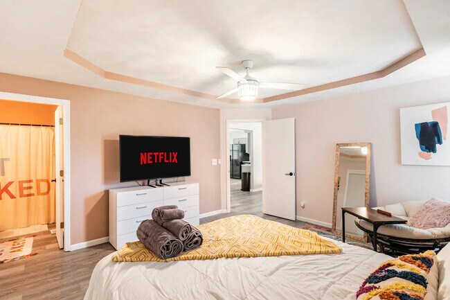 Foto del edificio - 929 Cool Valley Dr