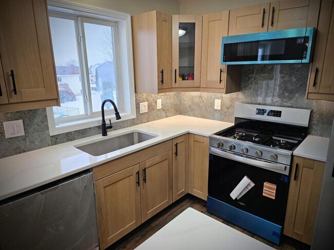 Building Photo - 5364 56th Ave NW