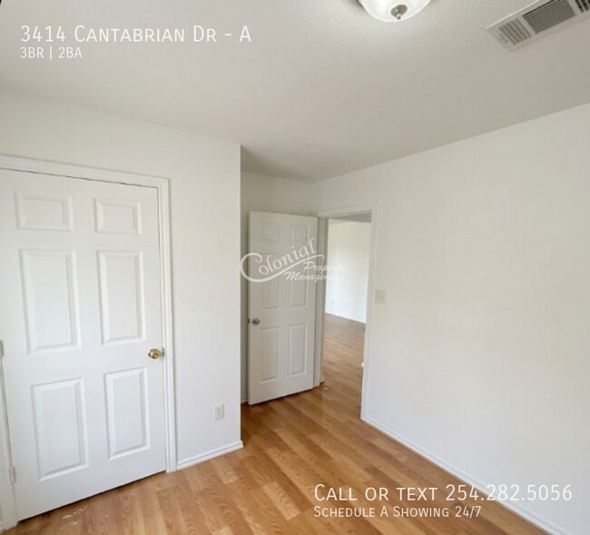 Foto del edificio - 3414 Cantabrian Dr