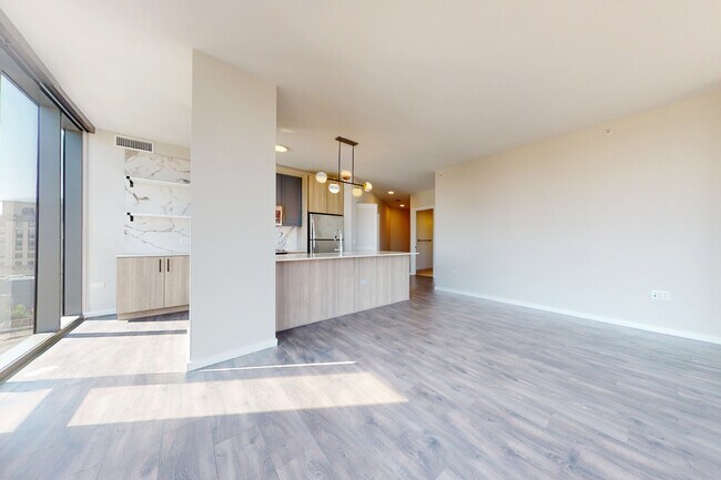 Interior Photo - 5252
