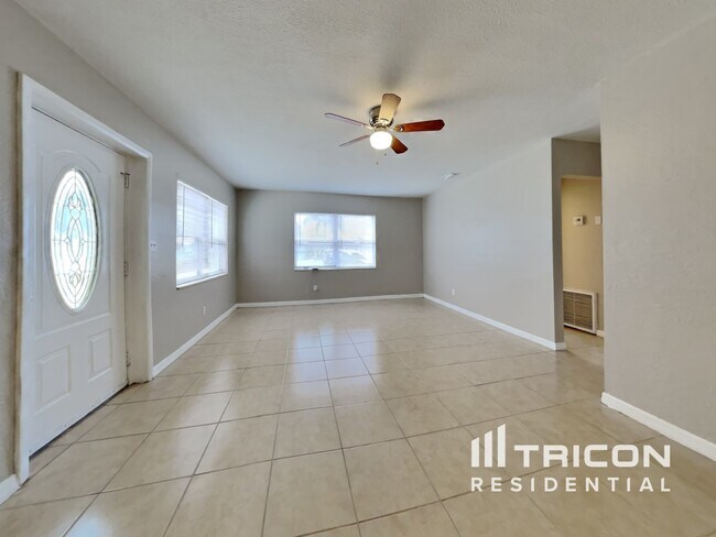 Foto del edificio - 6297 20th St S