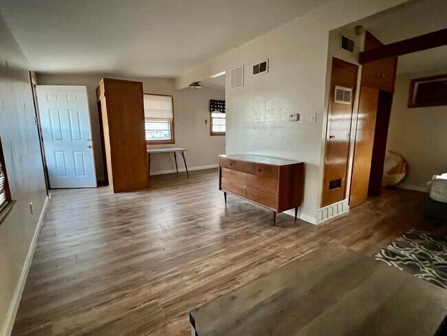 Foto del edificio - 2305 Brockman St