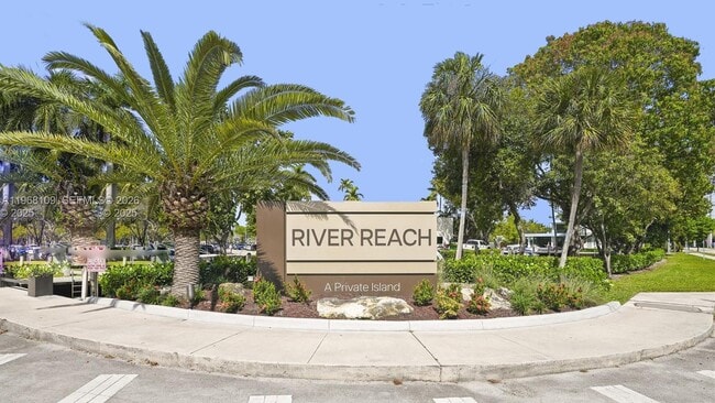 Foto del edificio - 1301 River Reach Dr