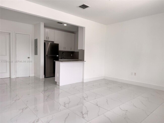 Foto del edificio - 450 Beacom Blvd