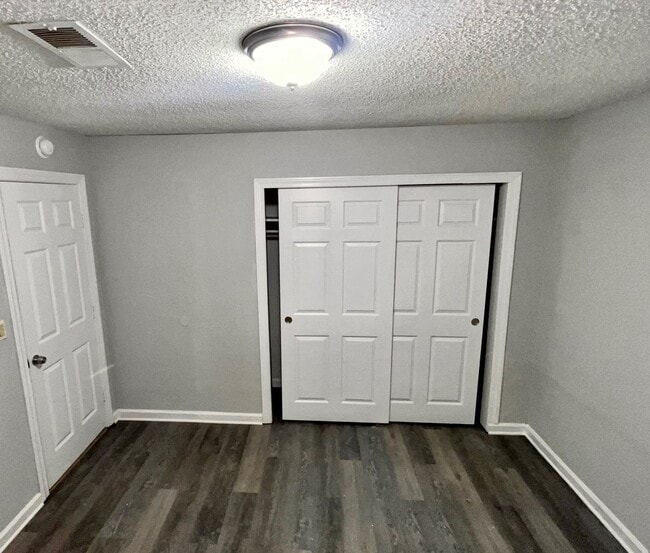 Building Photo - Gulfport 5 Bedroom