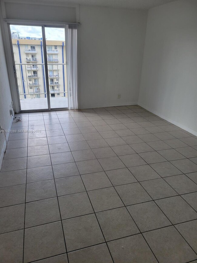 Foto del edificio - 4550 NW 9th St