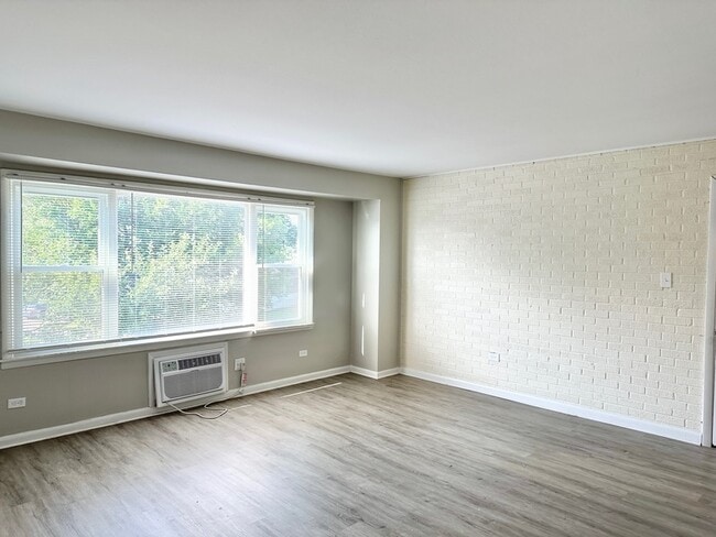 Foto del edificio - 9709 W Lorraine Dr