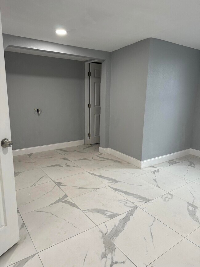 Foto del edificio - 4361 Davis Rd