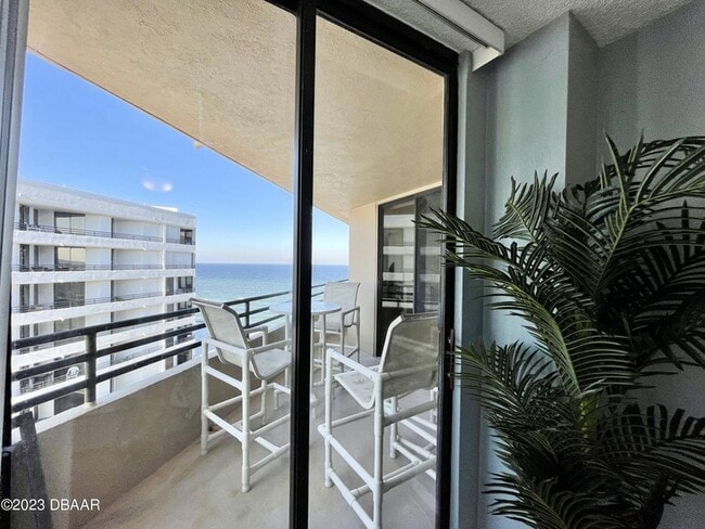 Photo - 3023 S Atlantic Ave Apartment