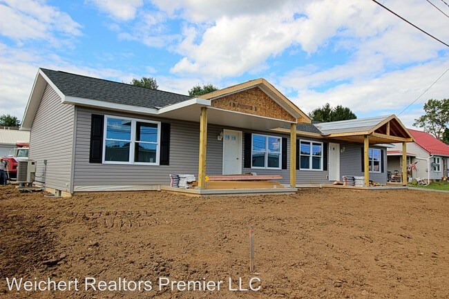 Building Photo - 8824 PA-405