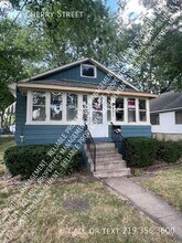 Building Photo - 931 Cherry St