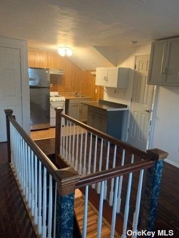 Foto del edificio - 50 Pine Hill Ln