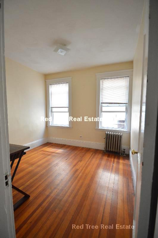 Building Photo - 30 Fordham Rd