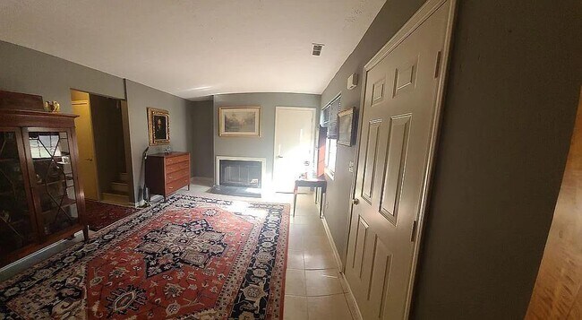 Building Photo - 110A Melanie Ln