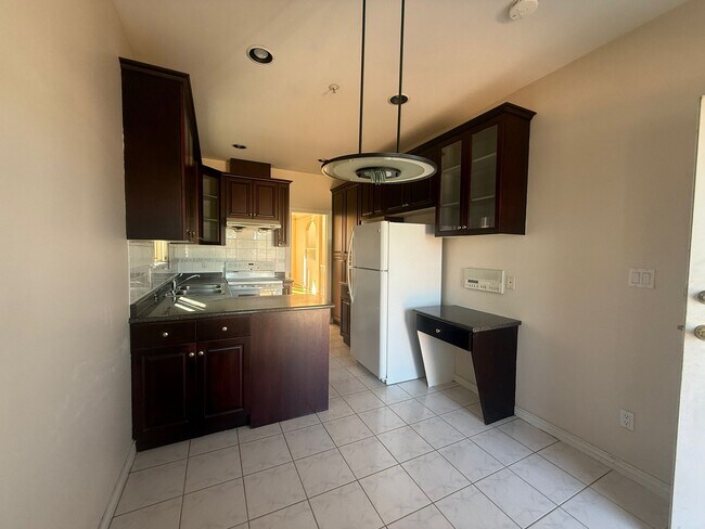 Photo du bâtiment - 4138 Inverness St