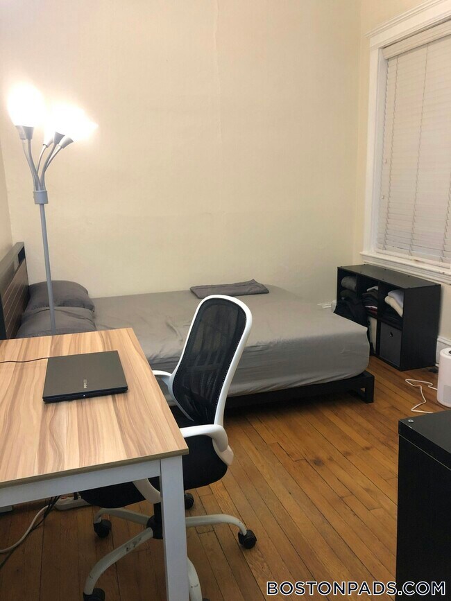 Foto del edificio - 463 Park Dr