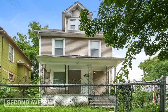 Building Photo - 144 N White Ave