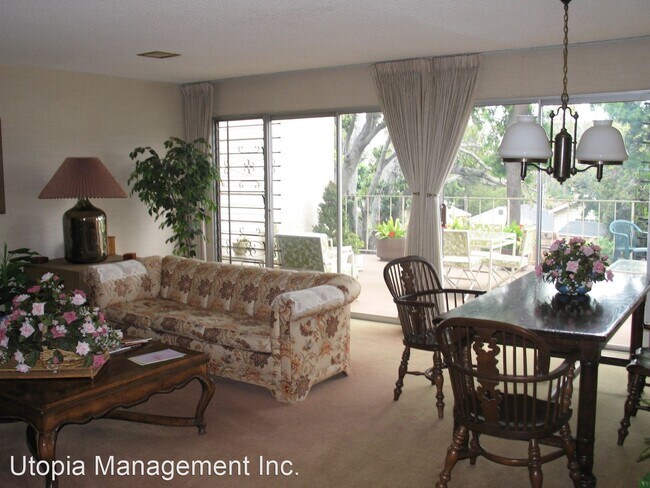 Building Photo - 1 br, 1.5 bath House - 4900 Rosehedge Driv...