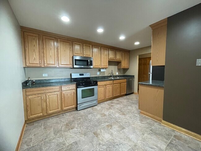 Building Photo - 239 N Mill Rd