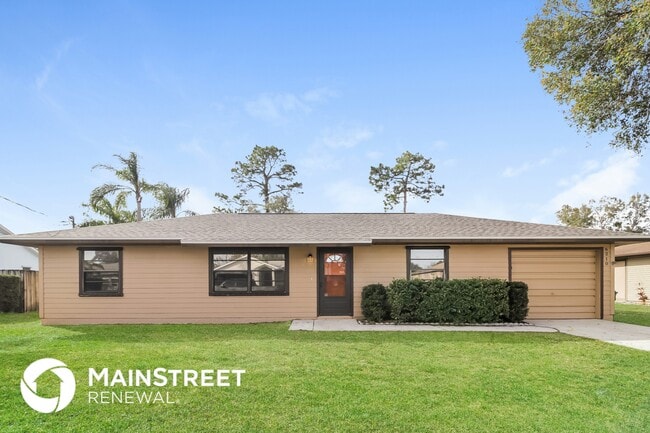 Building Photo - 6210 Alderwood Ave