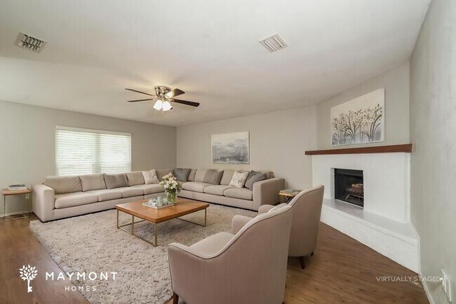 Foto del edificio - 3407 Groveview Dr