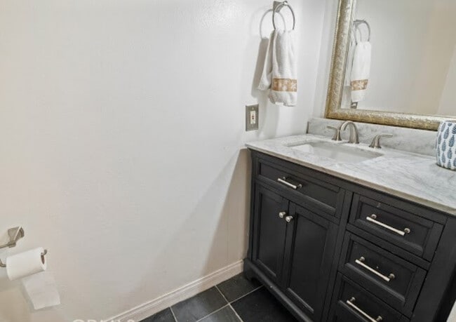 Half bath - 1890 S Cochran Ave