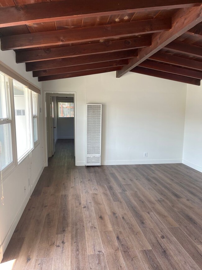 Building Photo - 125 Avenida Buena Ventura