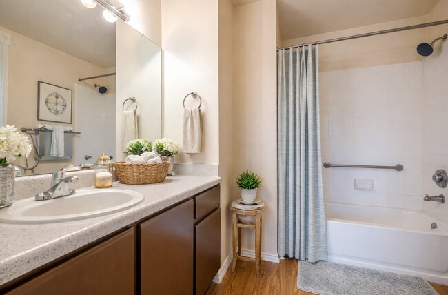 Foto del edificio - Tuscany at Goldmark Senior Living - 62+ Only