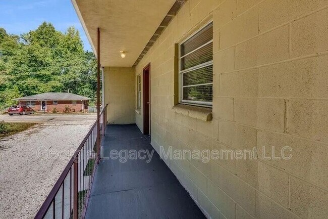 Foto del edificio - 65 Hughes St